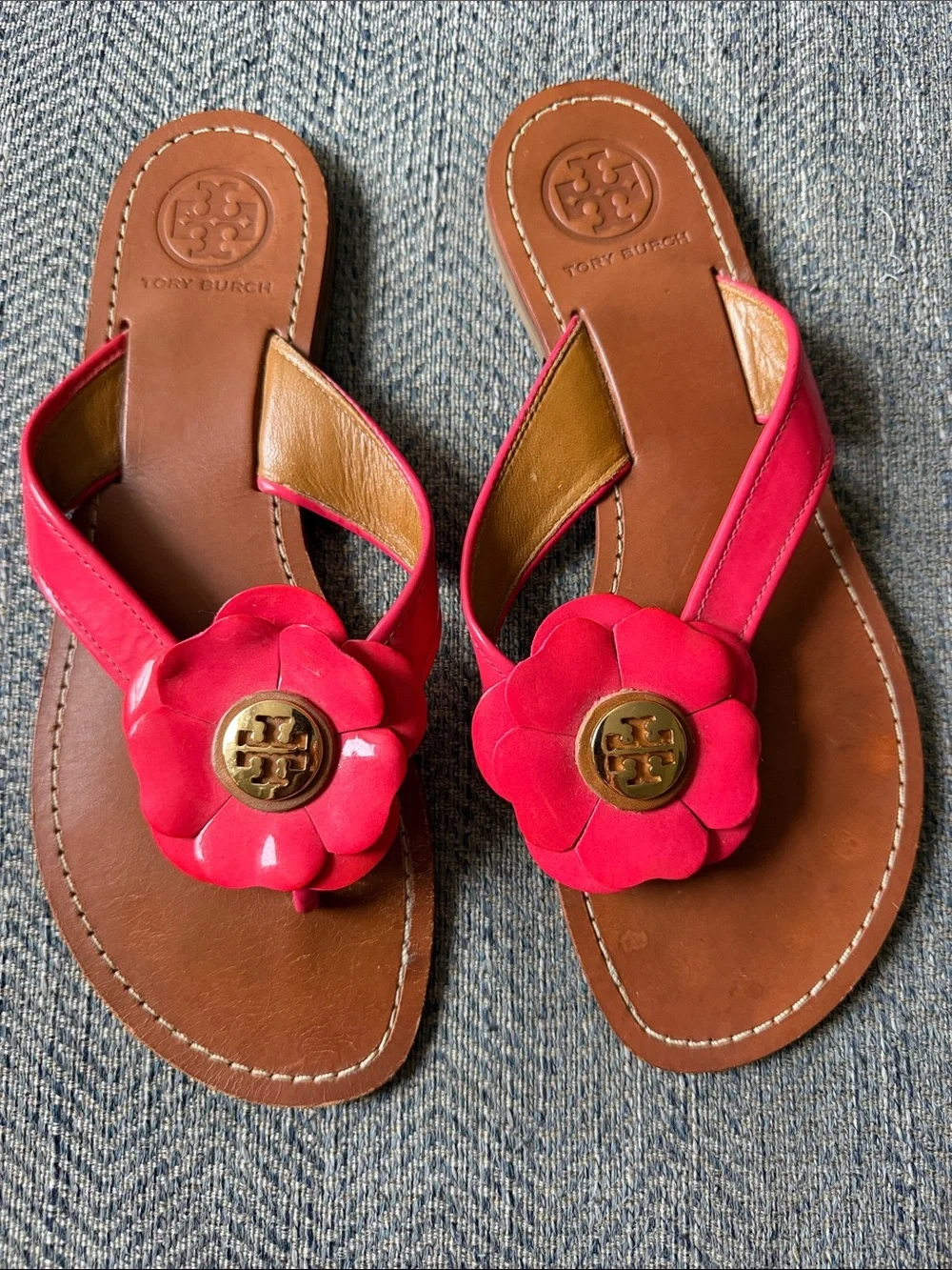Tory Burch Pink Patent Leather Floral Slip On Flip Flop Size: 7.5 M